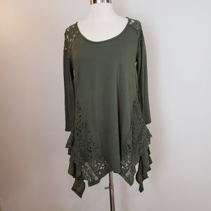 KATE & MALLORY TUNIC TOP